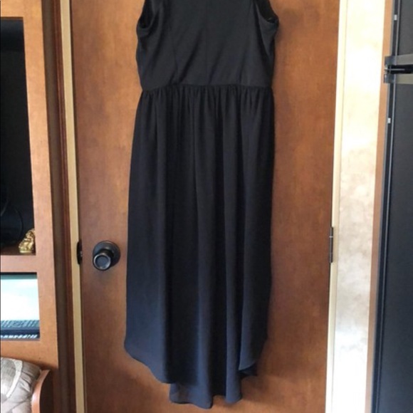 Beautiful high low dress - Picture 2 of 5